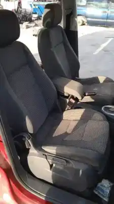 Véhicule à la ferraille volkswagen touran (1t1) bkd de l'année 2003 alimenté 