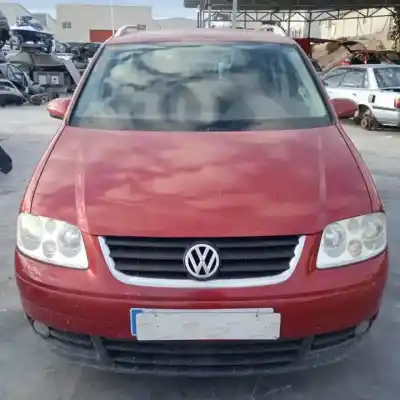 Véhicule à la ferraille volkswagen touran (1t1) bkd de l'année 2003 alimenté 