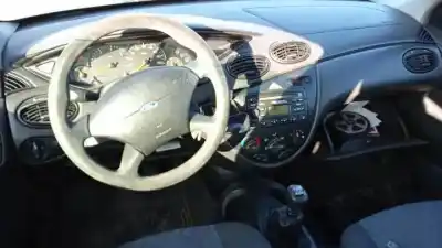 Veículo de Sucata ford focus berlina (cak) bhda do ano 1998 alimentado 