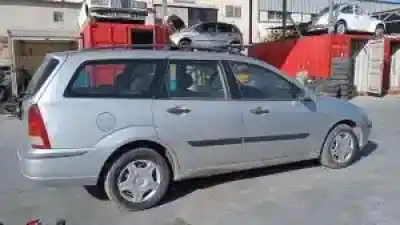 Veicolo di demolizione ford focus turnier (cak) ffda dell'anno 1998 alimentato 