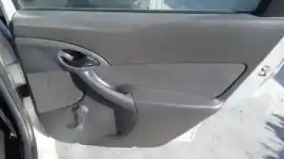 Veicolo di demolizione ford focus turnier (cak) ffda dell'anno 1998 alimentato 