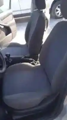 Veicolo di demolizione ford focus turnier (cak) ffda dell'anno 1998 alimentato 