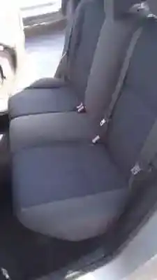 Veicolo di demolizione ford focus turnier (cak) ffda dell'anno 1998 alimentato 