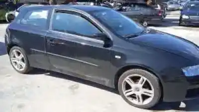 Veículo de Sucata fiat stilo (192) 843a1000 do ano 2005 alimentado 