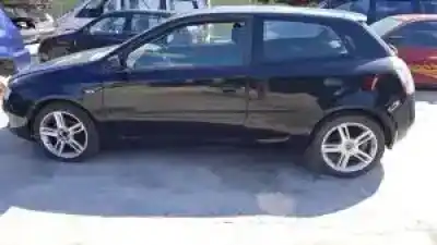 Veículo de Sucata fiat stilo (192) 843a1000 do ano 2005 alimentado 