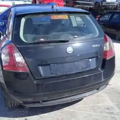 Veículo de Sucata fiat stilo (192) 843a1000 do ano 2005 alimentado 