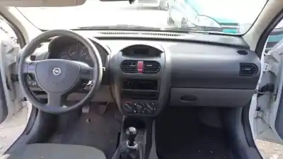 Scrapping Vehicle opel corsa c g-z12xe of the year 2000 powered 