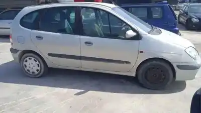 Scrapping Vehicle renault scenic (ja..) f9q744 of the year 2001 powered 