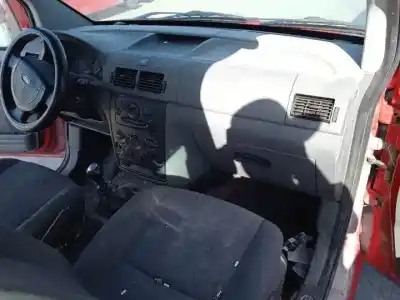 Здавання транспортного засобу ford tourneo connect (tc7) d/bhpa року 2002 потужний 