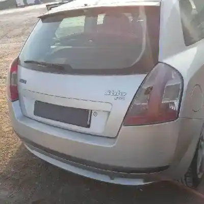Veículo de Sucata fiat stilo (192) 192a1000 do ano 2001 alimentado 