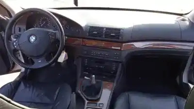 Sloopvoertuig bmw                                                serie 5 berlina (e39)                                                                                                                                                                                                                                      m51                                                                                                                                                                                                                                                        van het jaar 1995 aangedreven 