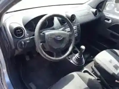 Veicolo di demolizione ford fiesta (cbk) hhja dell'anno 2004 alimentato 