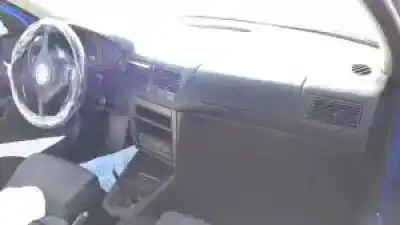 Veicolo di demolizione volkswagen golf iv berlina (1j1) d-ahf dell'anno 1997 alimentato 