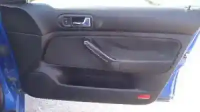 Veicolo di demolizione volkswagen golf iv berlina (1j1) d-ahf dell'anno 1997 alimentato 