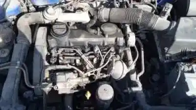 Veicolo di demolizione volkswagen golf iv berlina (1j1) d-ahf dell'anno 1997 alimentato 