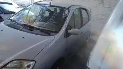 Veículo de Sucata renault scenic (ja..) k4m701 do ano 2001 alimentado 