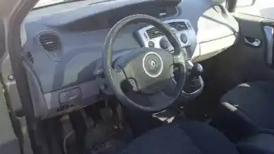 Veículo de Sucata renault scenic ii k9k737 do ano 2005 alimentado 