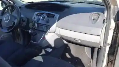 Veículo de Sucata renault scenic ii k9k737 do ano 2005 alimentado 