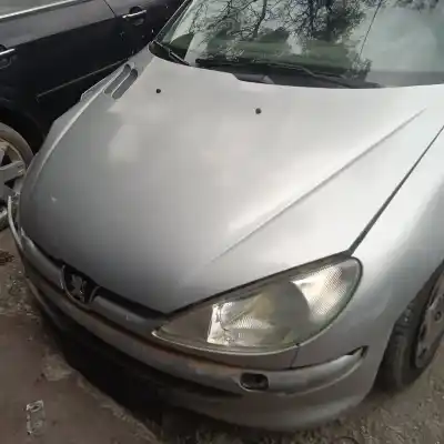 Veículo de Sucata peugeot                                            206 berlina                                                                                                                                                                                                                                                xs                                                                                                                                                                                                                                                         do ano 1999 alimentado kfx