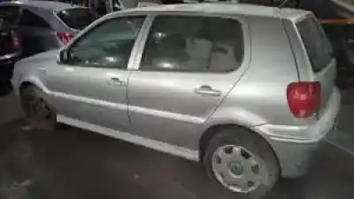 Veicolo di demolizione volkswagen polo berlina (6n2) amf dell'anno 1999 alimentato 