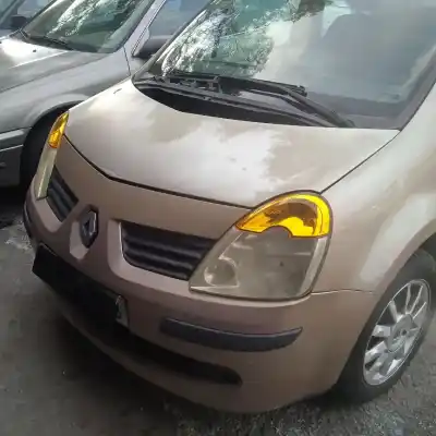 Veicolo di demolizione RENAULT                                            MODUS                                                                                                                                                                                                                                                      Confort Dynamique                                                                                                                                                                                                                                          dell'anno 2004 alimentato K4J770