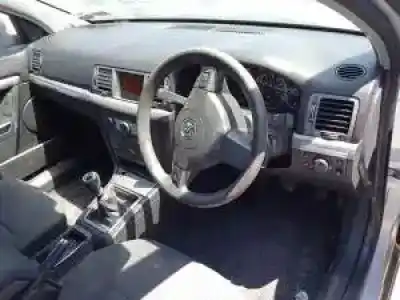 Vehicul casat opel vectra c berlina z18xer al anului 2006 alimentat 