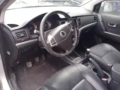 Здавання транспортного засобу ssangyong korando 671950 року 2011 потужний 
