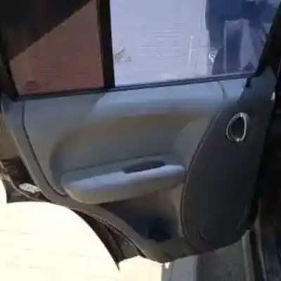 Veicolo di demolizione jeep cherokee (kj) enr dell'anno 2004 alimentato 