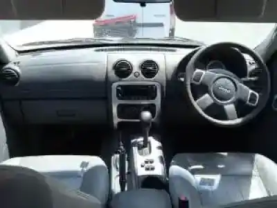 Veicolo di demolizione jeep cherokee (kj) enr dell'anno 2004 alimentato 