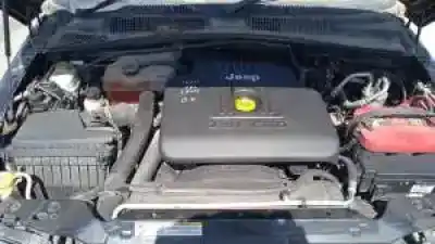 Veicolo di demolizione jeep cherokee (kj) enr dell'anno 2004 alimentato 