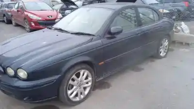 Scrapping Vehicle jaguar x-type i (x400) 2.5 v6 a las 4 ruedas of the year 2001 powered 