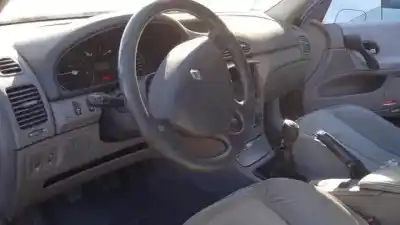 Здавання транспортного засобу renault laguna ii (bg0) f9q750 року 2001 потужний 