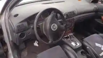 Veículo de Sucata volkswagen passat variant (3b6) amx do ano 2001 alimentado 