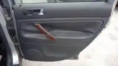 Veículo de Sucata volkswagen passat variant (3b6) amx do ano 2001 alimentado 