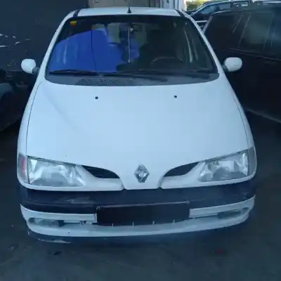 Здавання транспортного засобу RENAULT MEGANE I SCENIC (JA0) K7M702 року 1999 потужний 