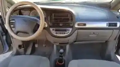 Sloopvoertuig chevrolet tacuma monospace (u100) 2.0 van het jaar 2005 aangedreven 