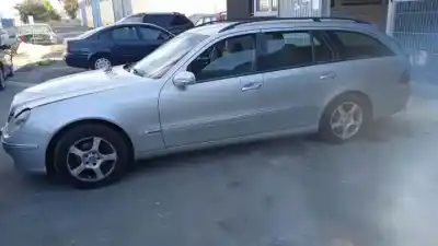 Veículo de Sucata mercedes-benz clase e (w211) familiar om646961 do ano 2003 alimentado 