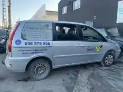 Sloopvoertuig citroen c8 rhv van het jaar 2005 aangedreven 