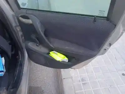 Здавання транспортного засобу fiat stilo multi wagon (192) 192a1000.937a7000 року 2003 потужний 