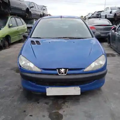 Veicolo di demolizione peugeot                                            206 berlina                                                                                                                                                                                                                                                e-music                                                                                                                                                                                                                                                    dell'anno 2000 alimentato kfx