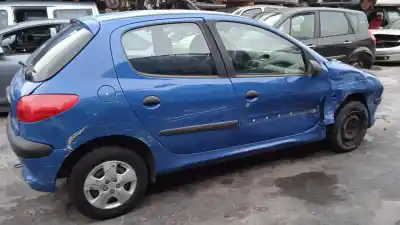 Veicolo di demolizione peugeot                                            206 berlina                                                                                                                                                                                                                                                e-music                                                                                                                                                                                                                                                    dell'anno 2000 alimentato kfx