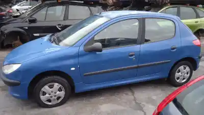 Veículo de Sucata peugeot                                            206 berlina                                                                                                                                                                                                                                                e-music                                                                                                                                                                                                                                                    do ano 2000 alimentado kfx