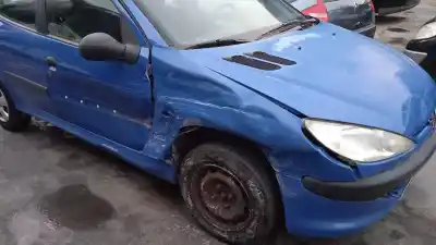 Veículo de Sucata peugeot                                            206 berlina                                                                                                                                                                                                                                                e-music                                                                                                                                                                                                                                                    do ano 2000 alimentado kfx