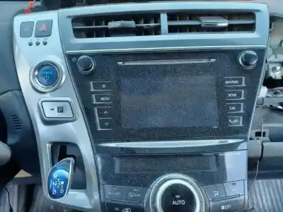 Véhicule à la ferraille toyota prius (zvw30) 2zr de l'année 2012 alimenté 