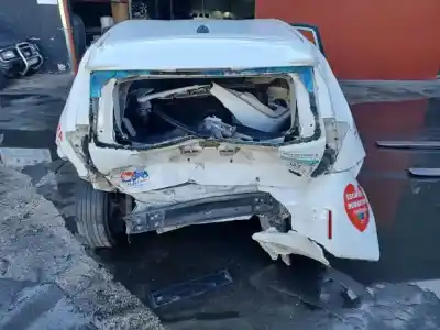 Véhicule à la ferraille toyota prius (zvw30) 2zr de l'année 2012 alimenté 