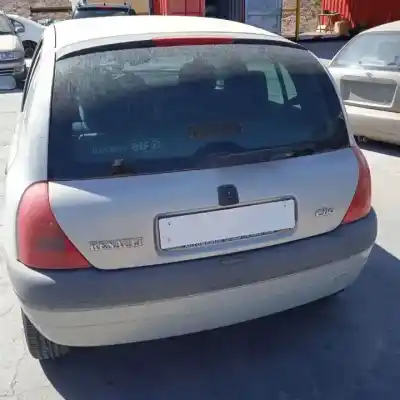 Scrapping Vehicle renault clio ii fase i (b/cbo) k4j713 of the year 2000 powered 