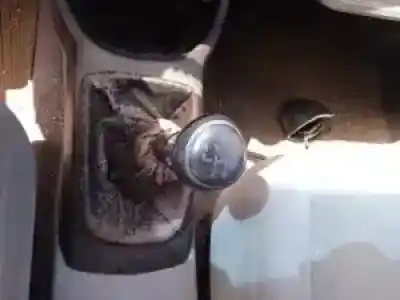 Véhicule à la ferraille chevrolet lacetti f14d3-g de l'année 2004 alimenté 