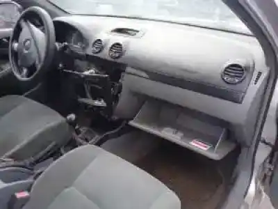 Véhicule à la ferraille chevrolet lacetti f14d3-g de l'année 2004 alimenté 