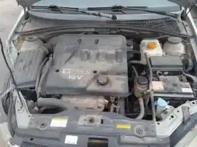 Véhicule à la ferraille chevrolet lacetti f14d3-g de l'année 2004 alimenté 