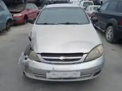 Véhicule à la ferraille chevrolet lacetti f14d3-g de l'année 2004 alimenté 